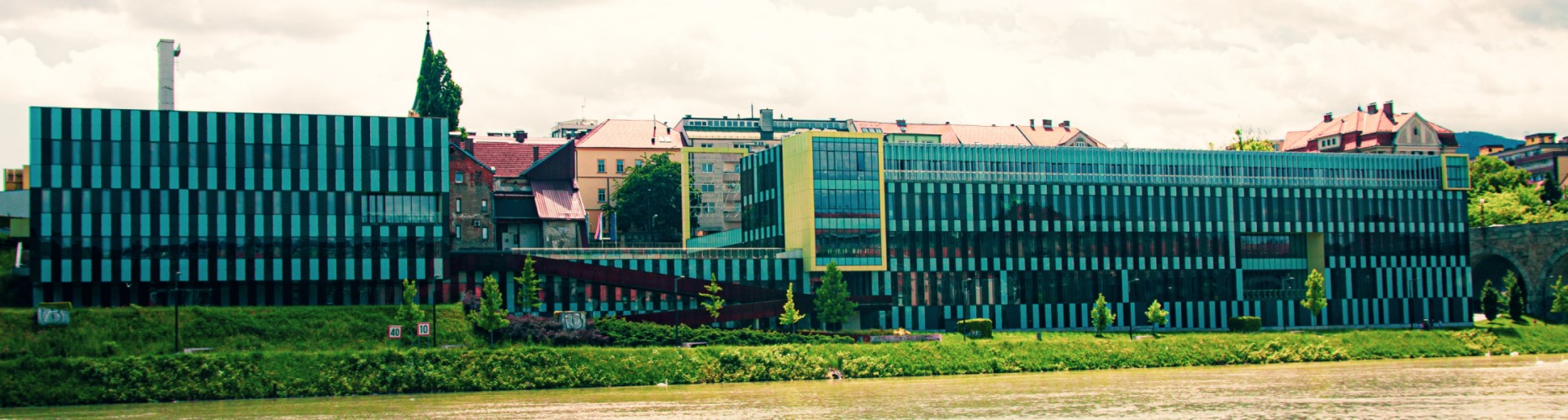 Header image showing the Faculty of Medicine, University of Maribor building.